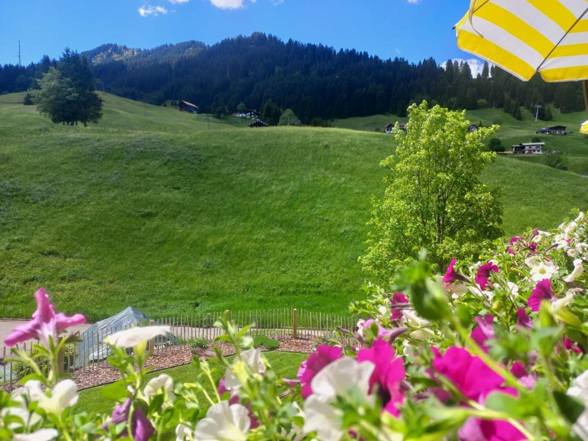 ヒルシュエックHaus Berg & Talアパートメント エクステリア 写真