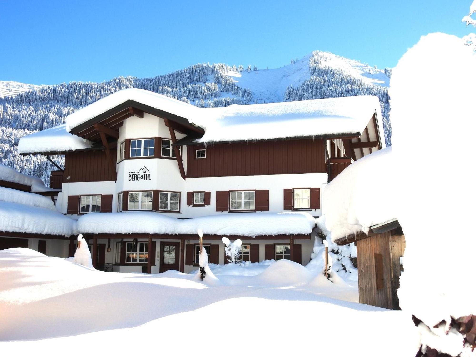 ヒルシュエックHaus Berg & Talアパートメント エクステリア 写真