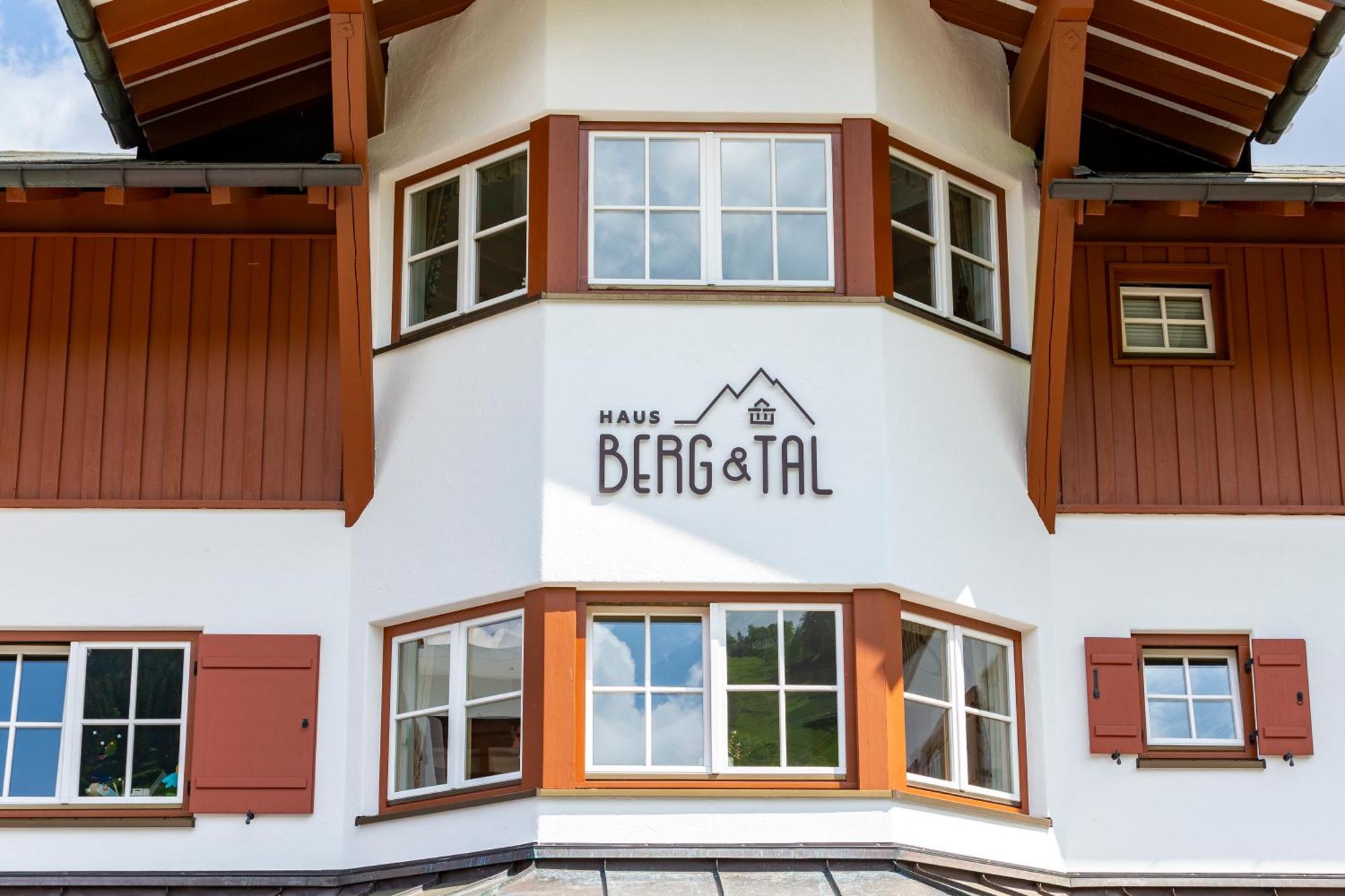 ヒルシュエックHaus Berg & Talアパートメント エクステリア 写真