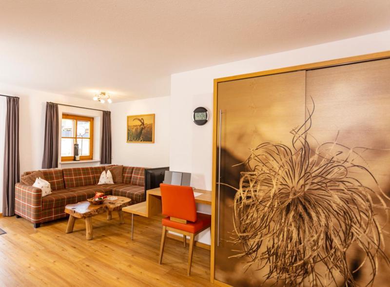 ヒルシュエックHaus Berg & Talアパートメント エクステリア 写真